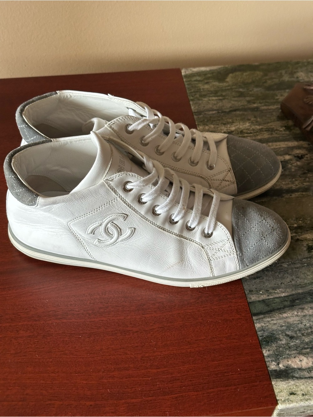 CHANEL Classic white leather/gray suede high-top sneakers with lace-up front s37
